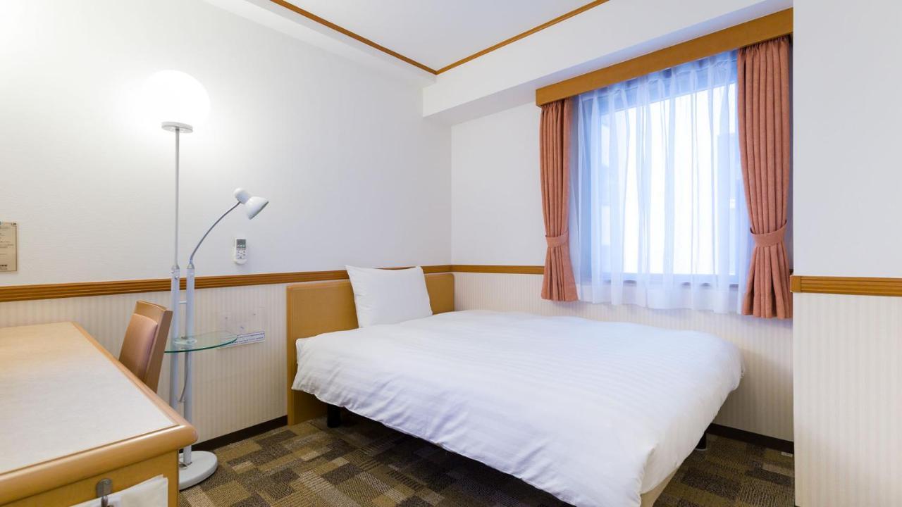 Toyoko Inn Tokyo Tozai-Sen Nishi-Kasai Exterior photo