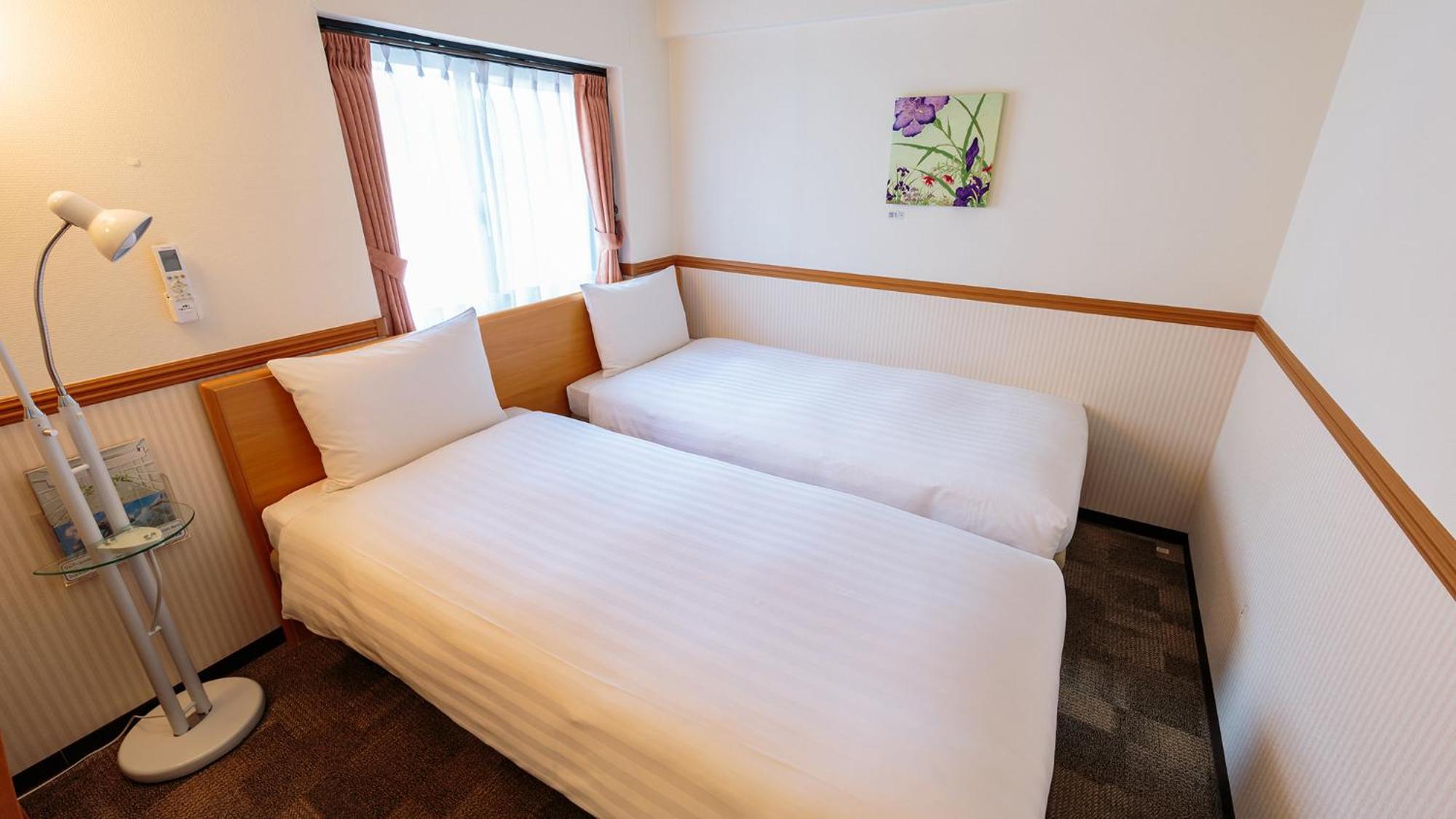 Toyoko Inn Tokyo Tozai-Sen Nishi-Kasai Room photo
