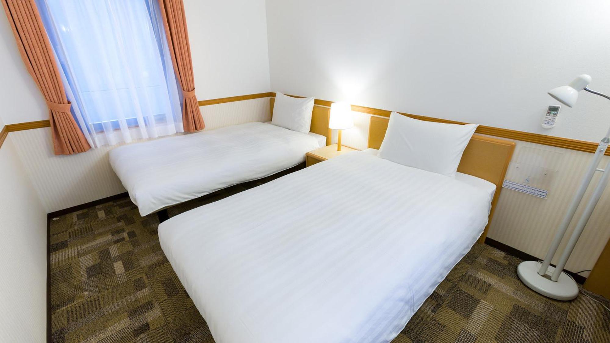 Toyoko Inn Tokyo Tozai-Sen Nishi-Kasai Room photo