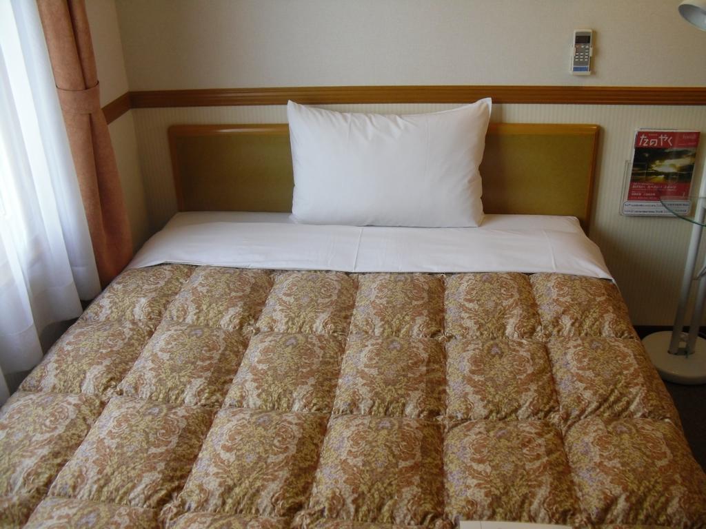 Toyoko Inn Tokyo Tozai-Sen Nishi-Kasai Exterior photo